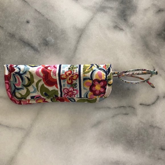 * SOLD * Vera Bradley - eyeglass case - Picture 3 of 8